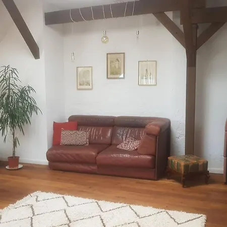Helle Dachgeschosswohnung für 8 Personen in zentraler Lage Berlin Exterior foto