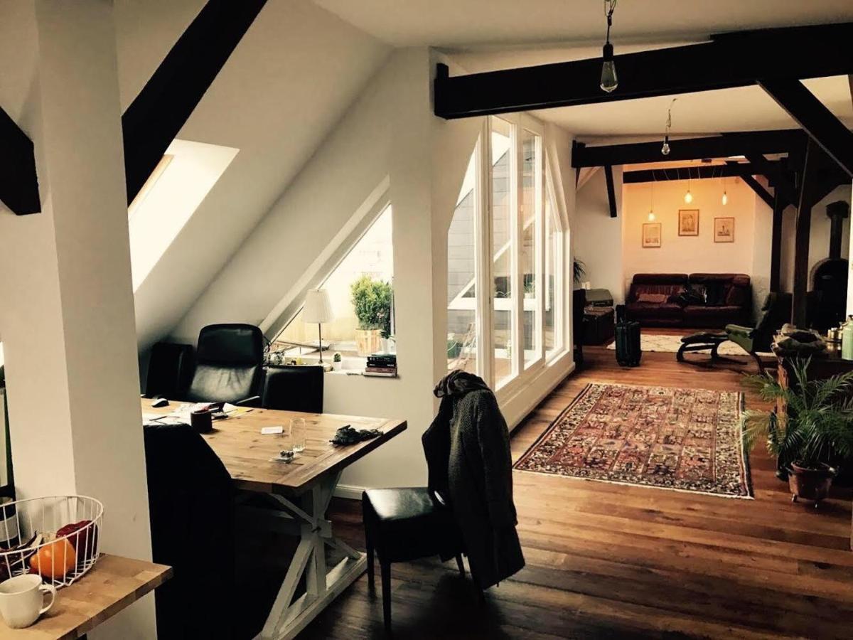 Апартаменты Helle Dachgeschosswohnung Fuer 8 Personen In Zentraler Lage Берлин