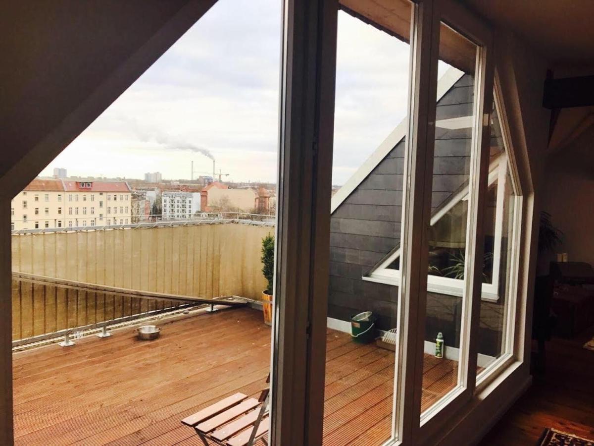 Helle Dachgeschosswohnung Für 8 Personen In Zentraler Lage * Berlin