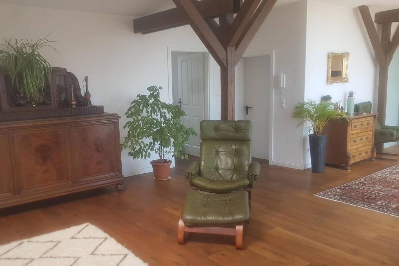 Helle Dachgeschosswohnung Für 8 Personen In Zentraler Lage * Berlin
